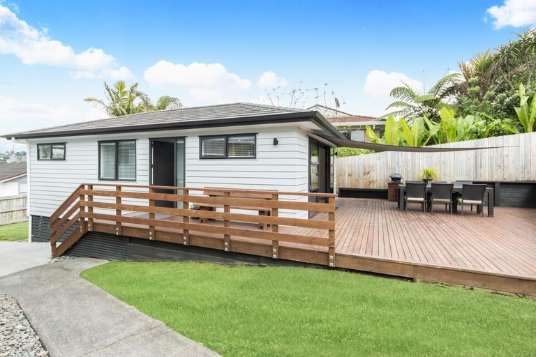 Photo of property in 31 Oreil Avenue, West Harbour, Auckland, 0618