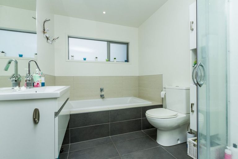 Photo of property in 8 Sealy Road, Torbay, Auckland, 0630