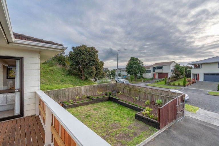 Photo of property in 37 Hicks Crescent, Waikanae Beach, Waikanae, 5036