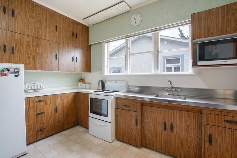 Photo of property in 112 Shamrock Street, Takaro, Palmerston North, 4412