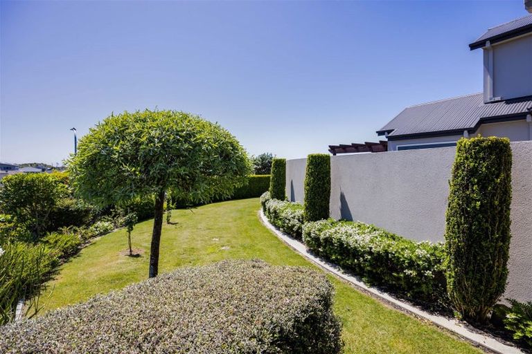 Photo of property in 10 Sampson Avenue, Waiwhakaiho, New Plymouth, 4312