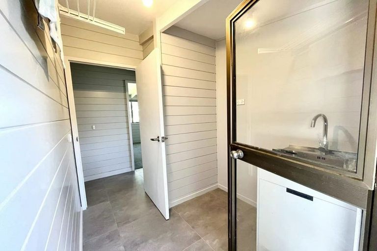 Photo of property in 17 Hoylake Place, Wattle Downs, Auckland, 2103