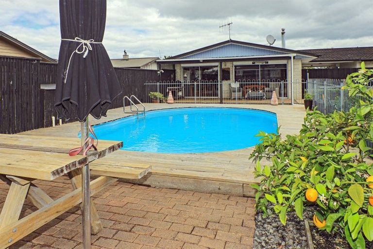 Photo of property in 17 Surrey Street, Taradale, Napier, 4112