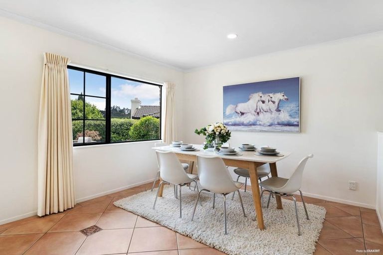Photo of property in 10 Byblos Place, The Gardens, Auckland, 2105