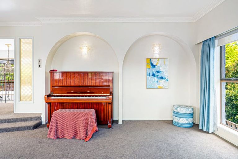 Photo of property in 140 Fisher Parade, Farm Cove, Auckland, 2012