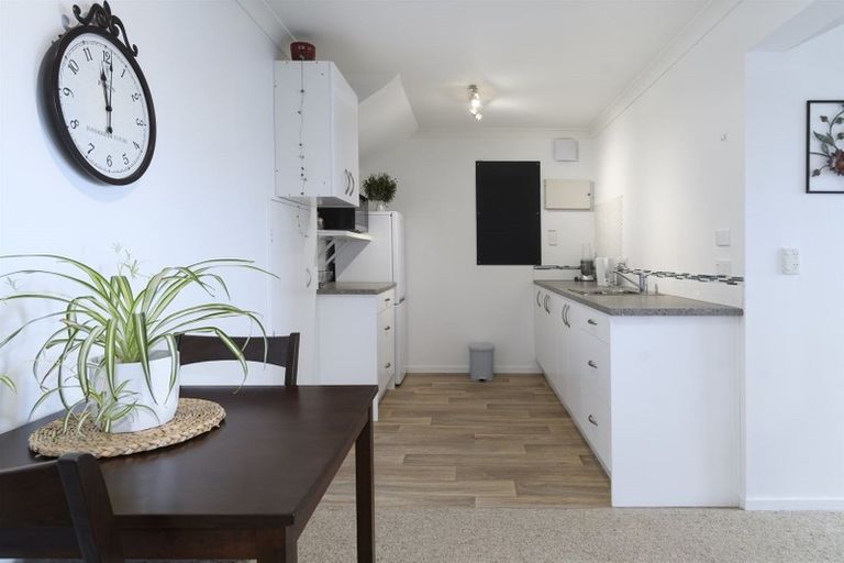 Photo of property in 2 Tinopai Drive, Omokoroa, 3114