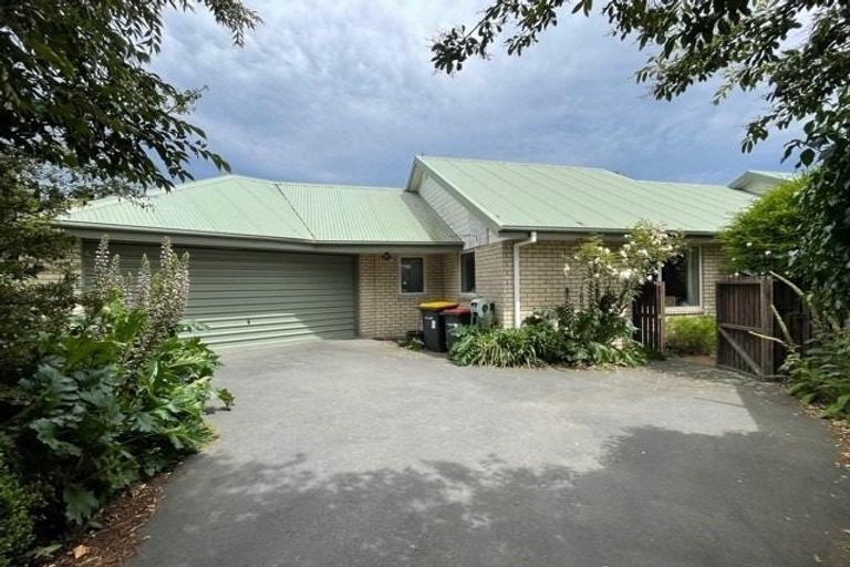 Photo of property in 139 Blighs Road, Strowan, Christchurch, 8052