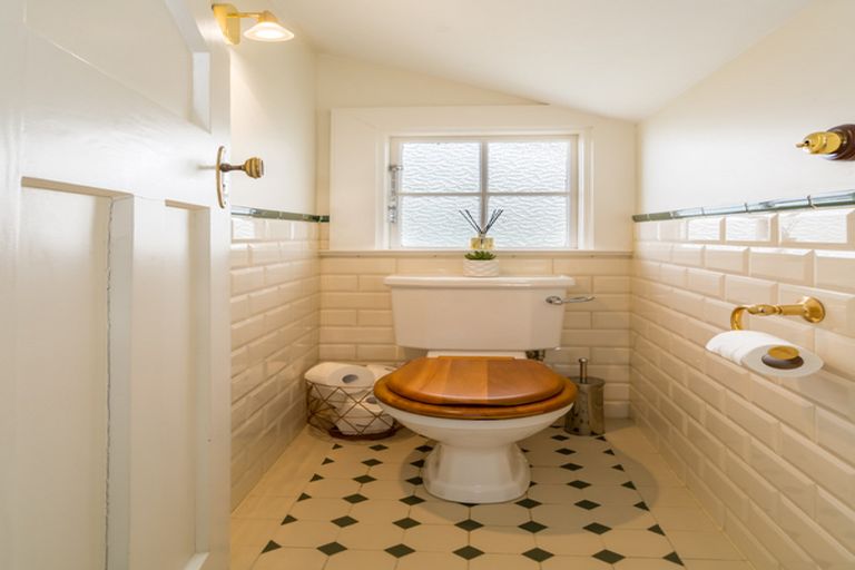 Photo of property in 75 Eglinton Road, Mornington, Dunedin, 9011