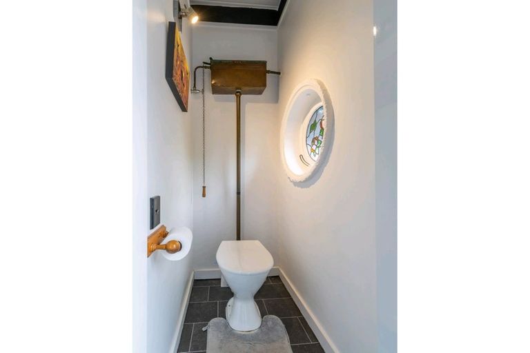 Photo of property in 74 Cypress Drive, Maungaraki, Lower Hutt, 5010