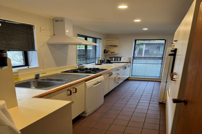 Photo of property in 3/75 Delhi Crescent, Khandallah, Wellington, 6035