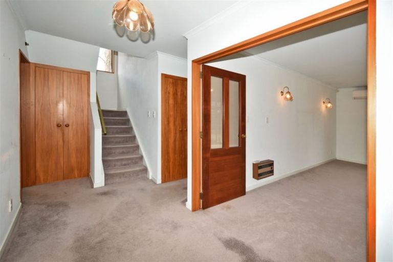 Photo of property in 2/23 Hamilton Avenue, Ilam, Christchurch, 8041