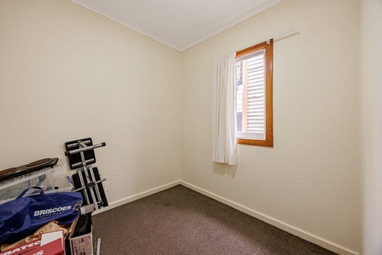 Photo of property in 38-40 Shakespeare Road, Bluff Hill, Napier, 4110