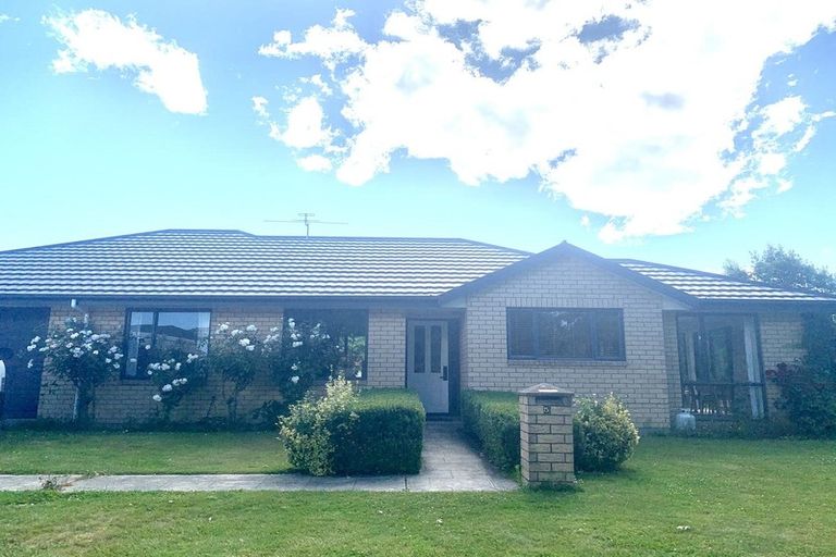 Photo of property in 5 Marsack Crescent, Halswell, Christchurch, 8025