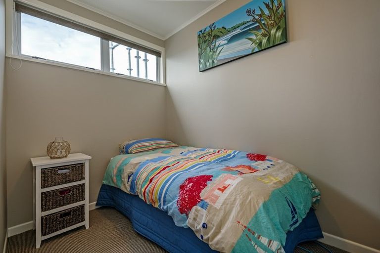 Photo of property in 18a Marine Parade South, Foxton Beach, Foxton, 4815