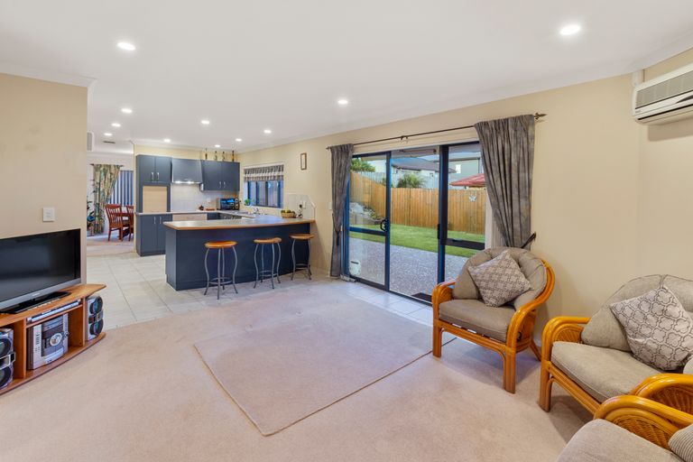 Photo of property in 20 Norm Pellow Drive, Manurewa, Auckland, 2105