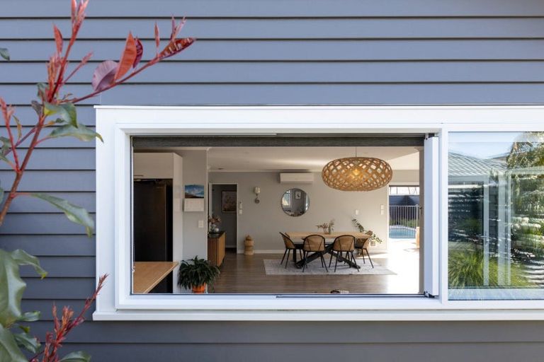 Photo of property in 28 Araroa Place, Papamoa Beach, Papamoa, 3118