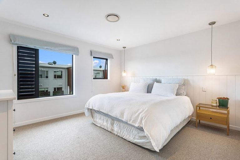 Photo of property in 96 Buckley Avenue, Hobsonville, Auckland, 0616