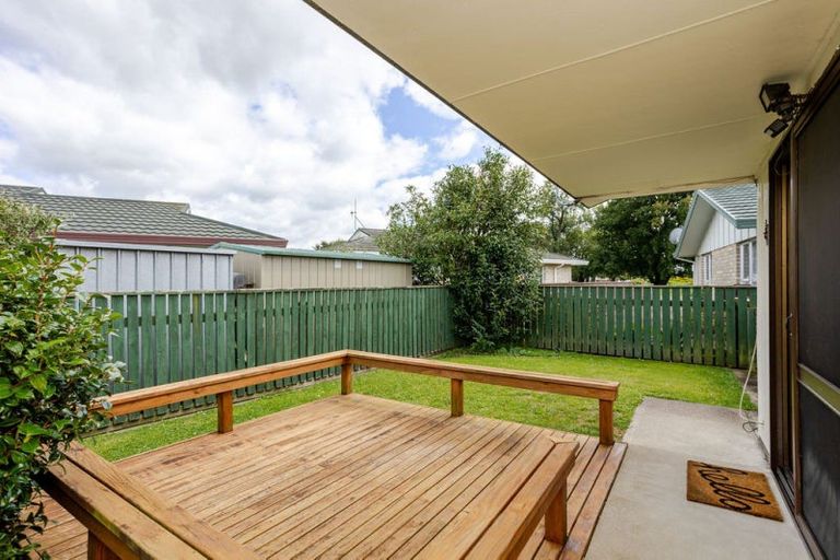 Photo of property in 14 George Street, Dannevirke, 4930