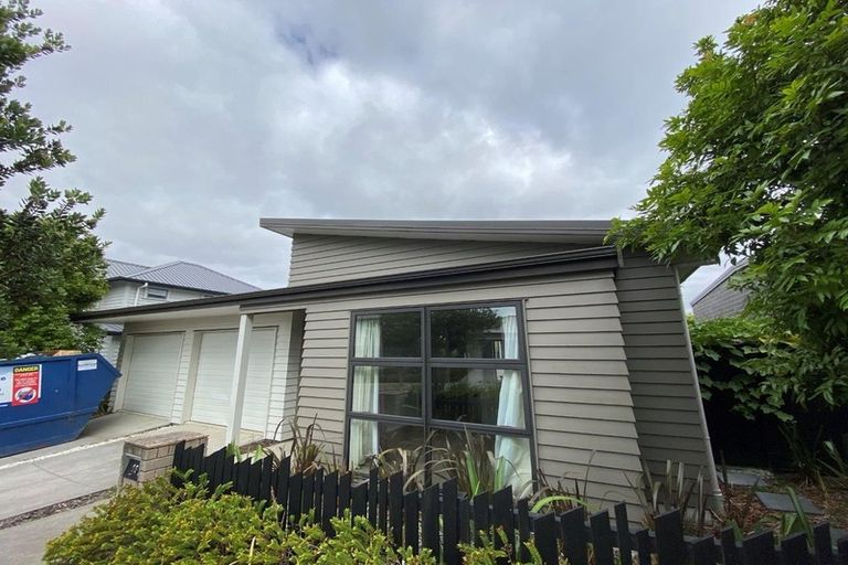 Photo of property in 16 Waiarohia Place, Hobsonville, Auckland, 0616