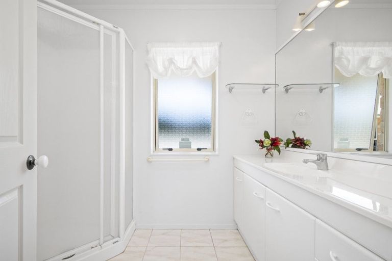 Photo of property in 49 Wharf Road, Clarks Beach, Pukekohe, 2679