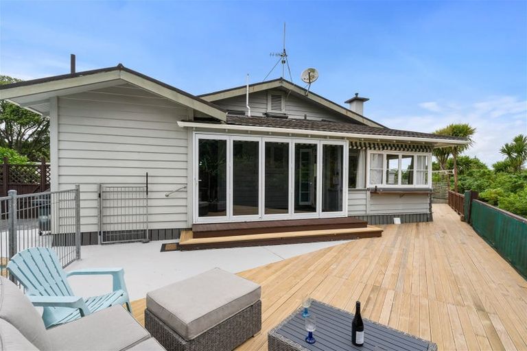 Photo of property in 12 Hall Avenue, Regent, Whangarei, 0112