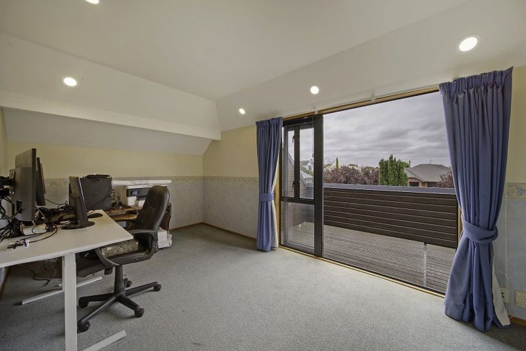 Photo of property in 7 Fuchsia Place, Halswell, Christchurch, 8025