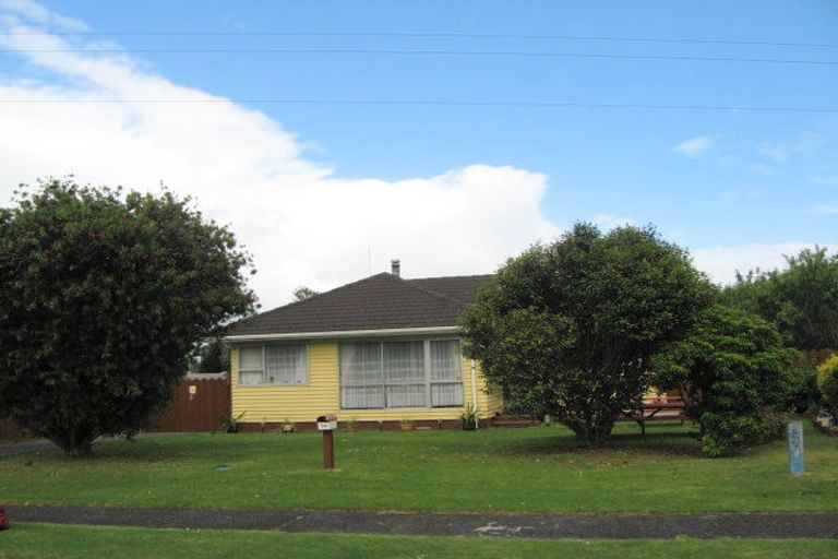 Photo of property in 36 Challen Close, Conifer Grove, Takanini, 2112