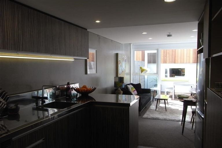Photo of property in Canvas Apartments, 2/307 Willis Street, Te Aro, Wellington, 6011