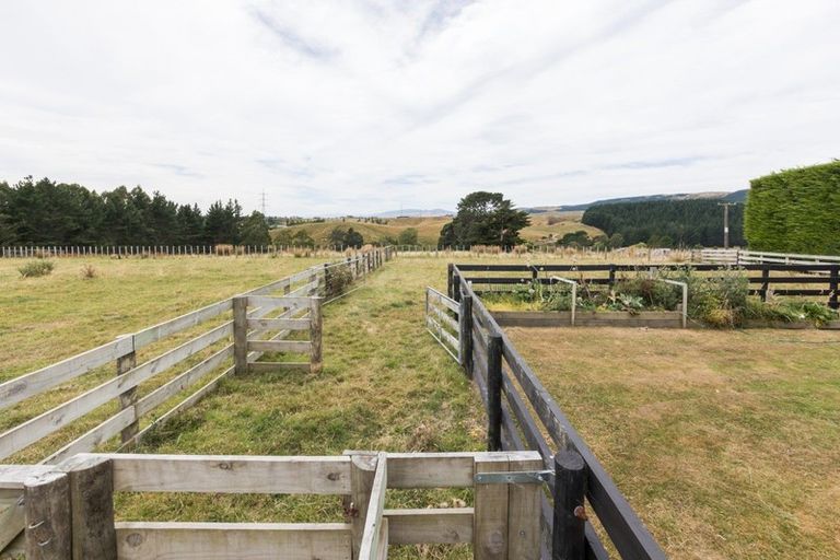 Photo of property in 32 Stoneleigh Lane, Aokautere, Palmerston North, 4471