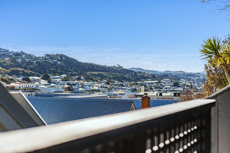 Photo of property in 27 Princess Terrace, Newtown, Wellington, 6021