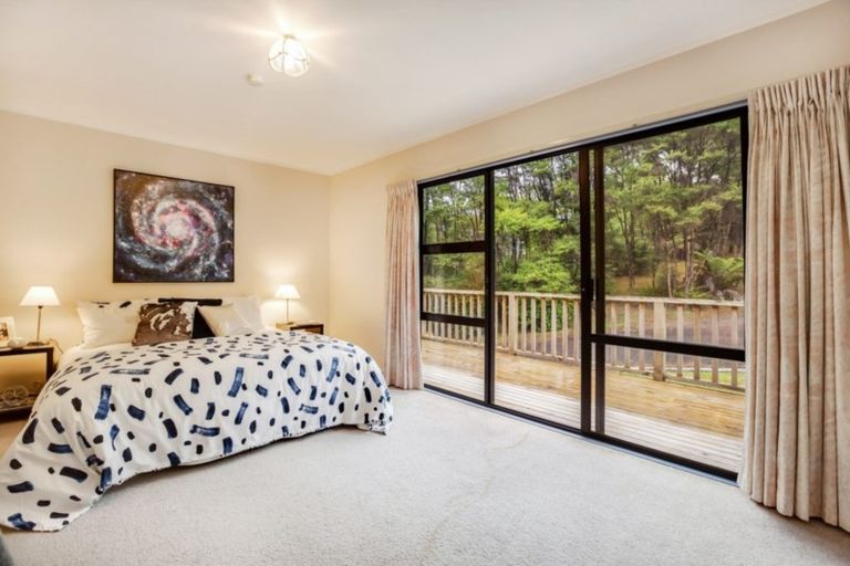 Photo of property in 18 Konini Road, Titirangi, Auckland, 0604