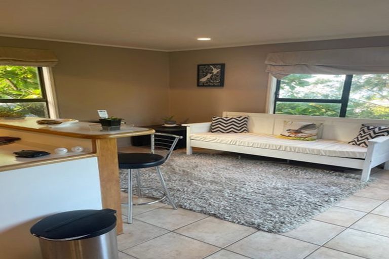 Photo of property in 2/166 Rangatira Road, Beach Haven, Auckland, 0626