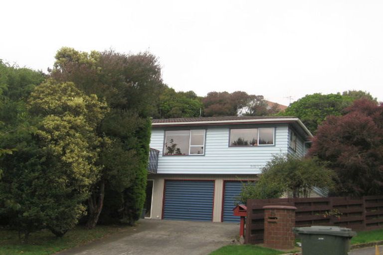 Photo of property in 24 Balliol Drive, Tawa, Wellington, 5028