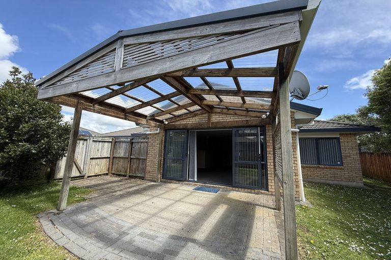 Photo of property in 70 Sheriff Place, Randwick Park, Auckland, 2105