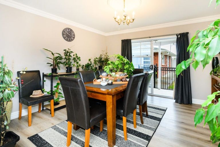 Photo of property in 6 Grange Place, Milson, Palmerston North, 4414