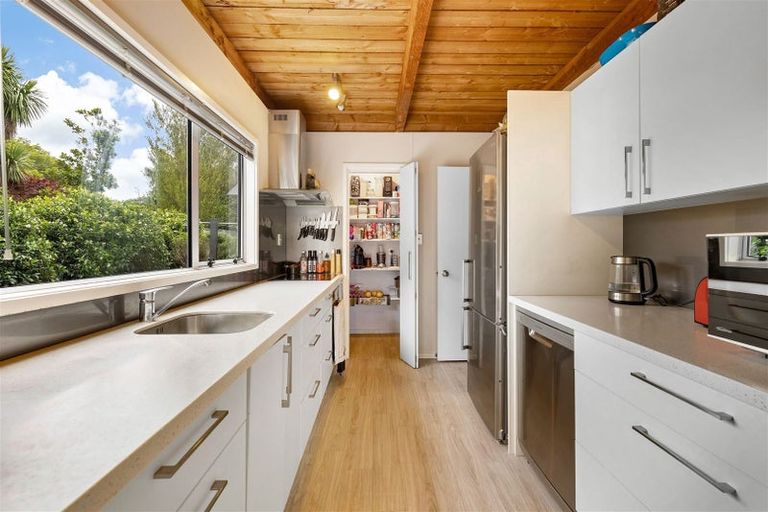 Photo of property in 63 Condell Avenue, Papanui, Christchurch, 8053