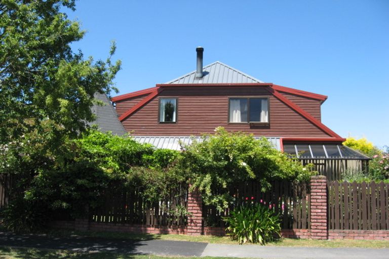 Photo of property in 1/3 Greystoke Lane, Avonhead, Christchurch, 8042