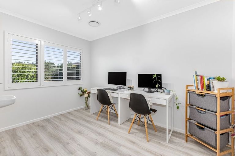 Photo of property in 59 Te Puia Drive, Aotea, Porirua, 5024