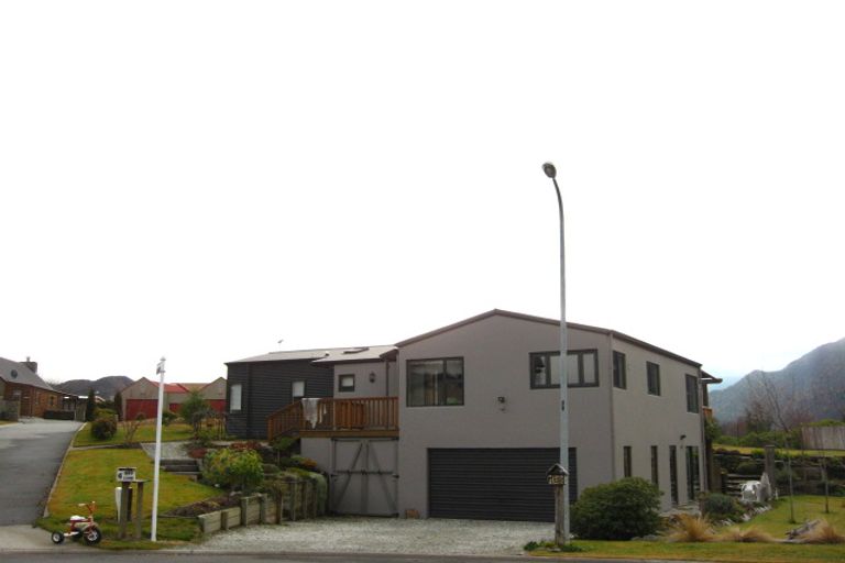 Photo of property in 5 Kircher Place, Arrowtown, 9302