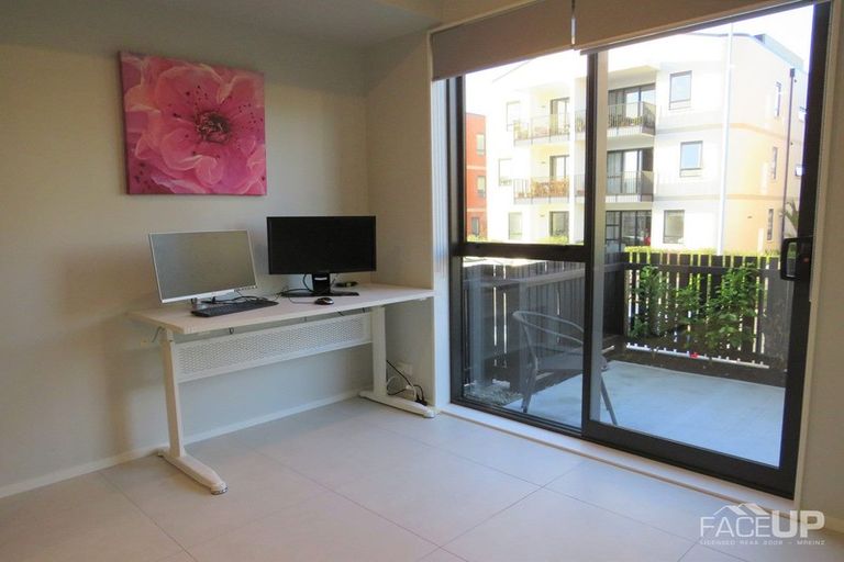 Photo of property in 39 Nugget Avenue, Hobsonville, Auckland, 0616