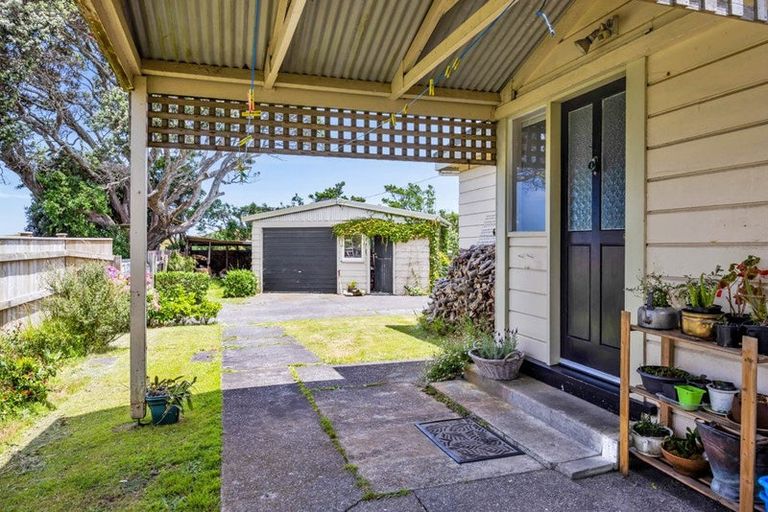 Photo of property in 207 Egmont Street, Patea, 4520