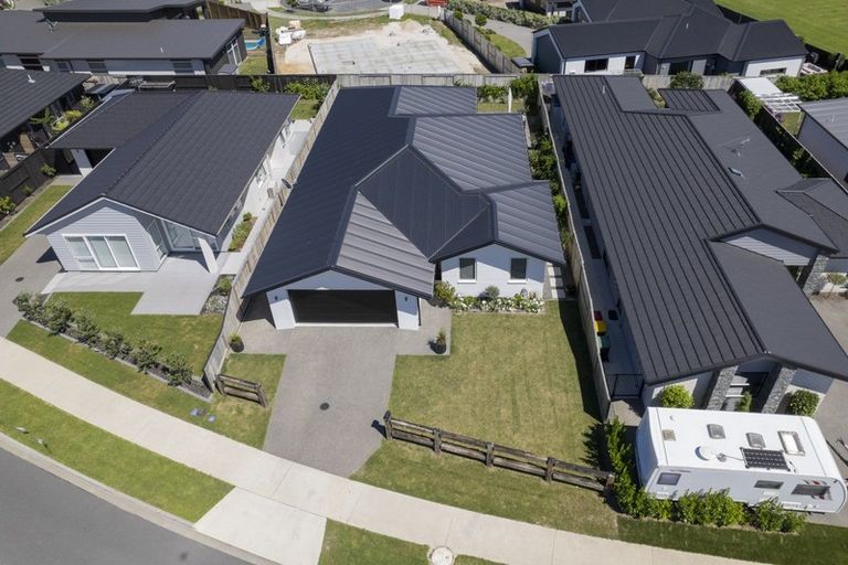 Photo of property in 5 Hanlow Place, Pyes Pa, Tauranga, 3112