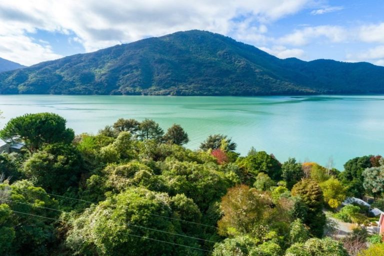 Photo of property in 581 Queen Charlotte Drive, Havelock, 7281