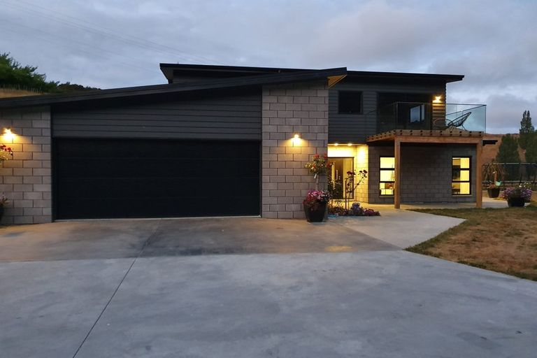 Photo of property in 86 Seafield Road, Eskdale, Napier, 4182