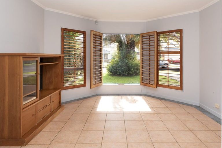 Photo of property in 12 Fremantle Place, Pakuranga Heights, Auckland, 2010