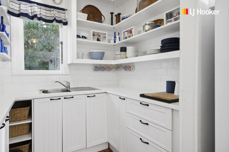 Photo of property in 35 Oxley Crescent, Broad Bay, Dunedin, 9014