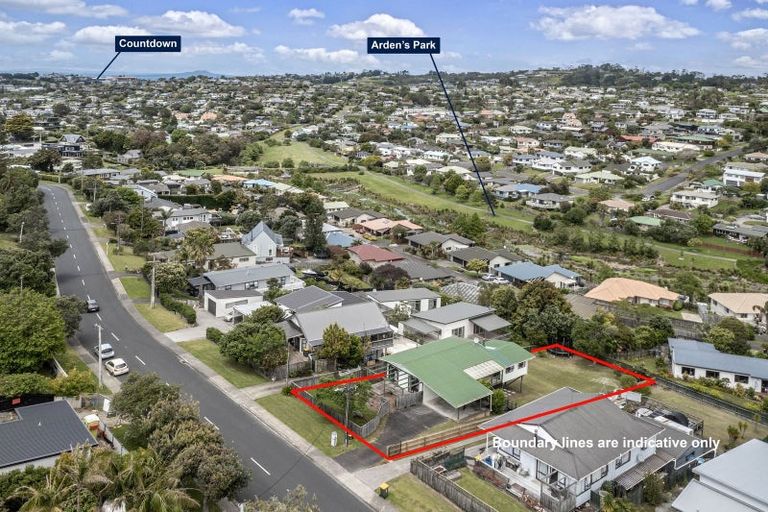 Photo of property in 233 Vipond Road, Stanmore Bay, Whangaparaoa, 0932