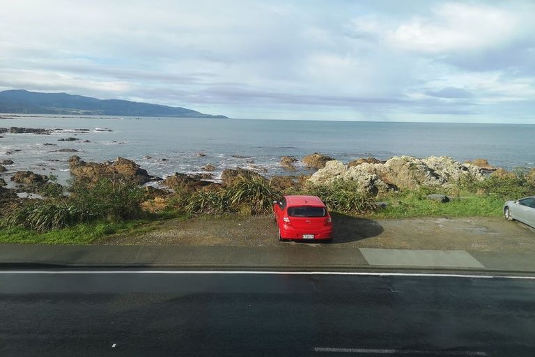 Photo of property in 150 The Esplanade, Houghton Bay, Wellington, 6023