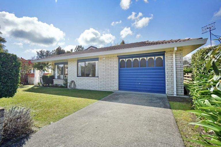 Photo of property in 12 Norrie Street, Te Puke, 3119