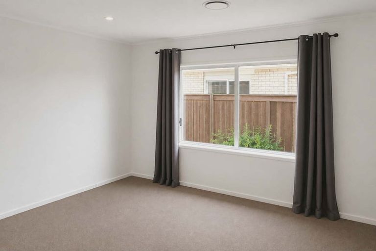 Photo of property in 2/36 Miro Street, New Lynn, Auckland, 0600